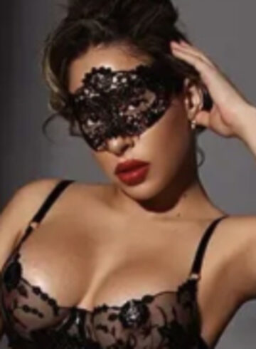 Central London a-team Ruxandra london escort