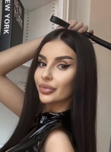 Gloucester Road brunette Venus london escort