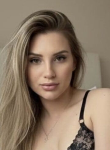 Canary Wharf blonde Lucretia london escort