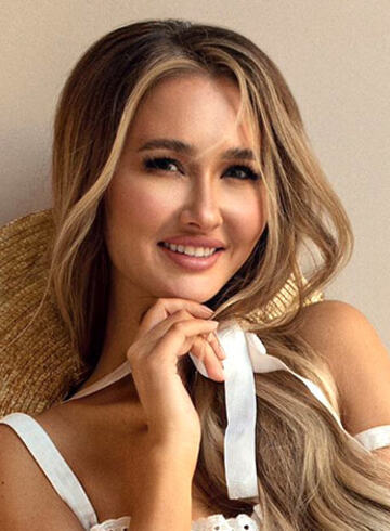 Knightsbridge blonde Chesca london escort