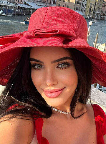 central london  Elida london escort