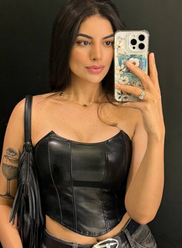 Earls Court party-girl Palerma london escort