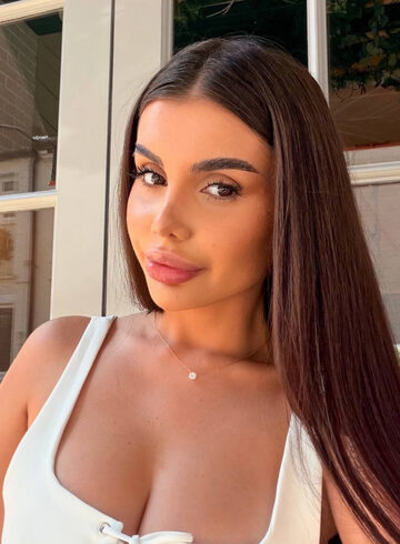 Gloucester Road party-girl Venus london escort