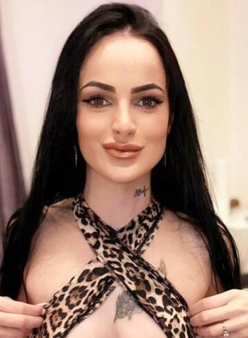 Bayswater brunette Talca london escort