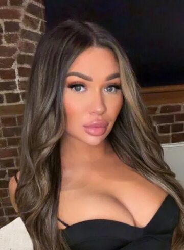 Canary Wharf party-girl Savannah london escort