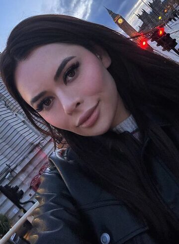 Bayswater 200-to-300 Minola london escort