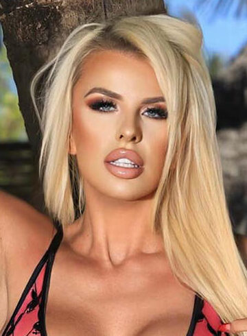 Battersea party-girl Anna Nicole london escort