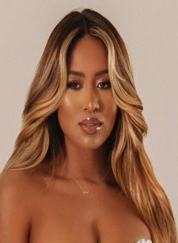Battersea blonde Rayanne london escort