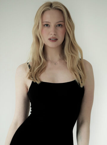 Central London blonde Alviola london escort