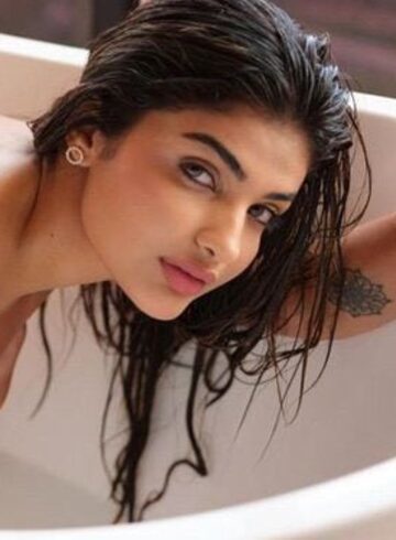 Central London massage Niranya london escort