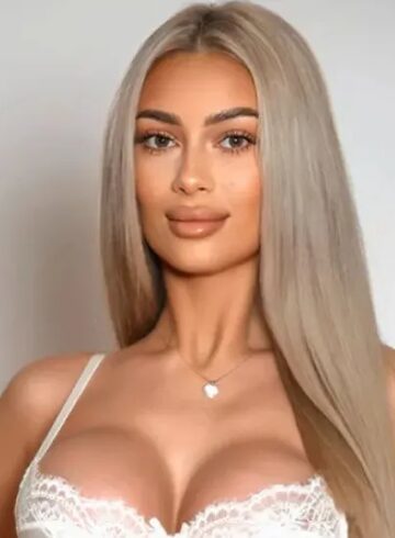 Marylebone blonde Charlie london escort
