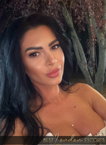 Central London brunette Tina london escort