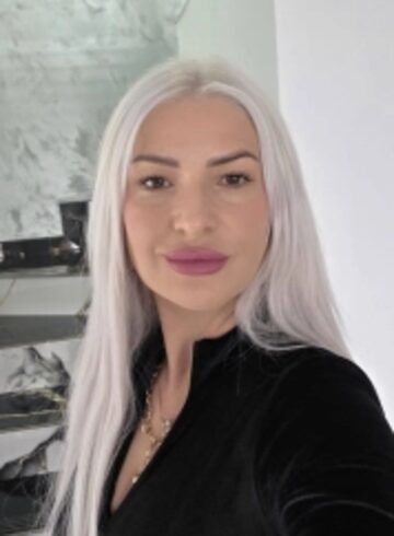 Earls Court blonde Ruby london escort