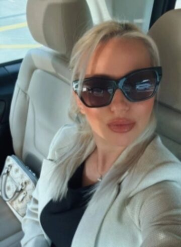 Kensington blonde Ysabella london escort