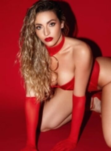 South Kensington blonde Sloane london escort