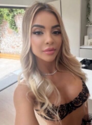 South Kensington 300-to-400 Zoey london escort