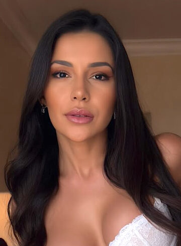 Mayfair 300-to-400 Soledat london escort