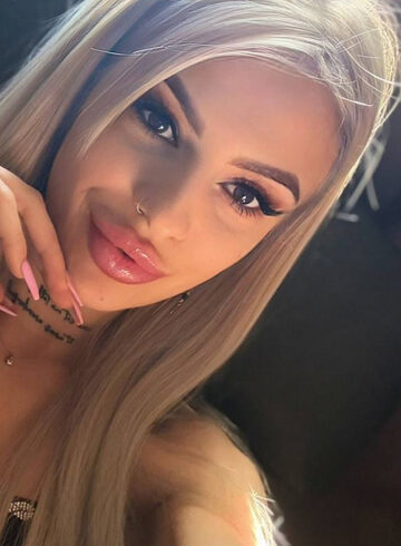 Marble Arch blonde Jess london escort