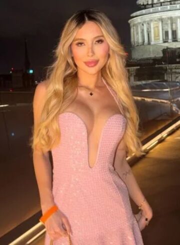Canary Wharf blonde Selita london escort