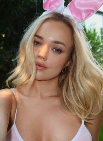 Central London blonde Fleur london escort