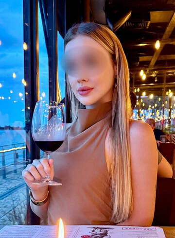 Gloucester Road blonde Breviora london escort