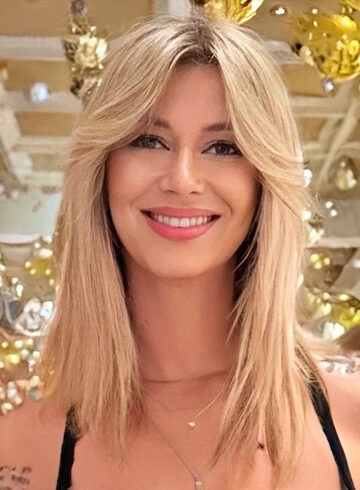 Earls Court blonde Aurora london escort