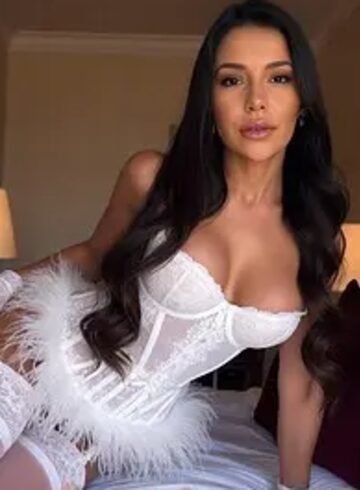 Mayfair massage Lara london escort
