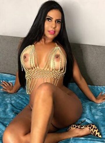 central london brunette Vick Milani london escort