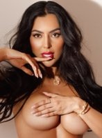 Marylebone brunette Mia london escort