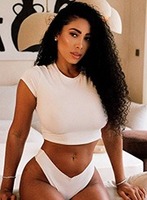 Central London 300-to-400 Omela london escort