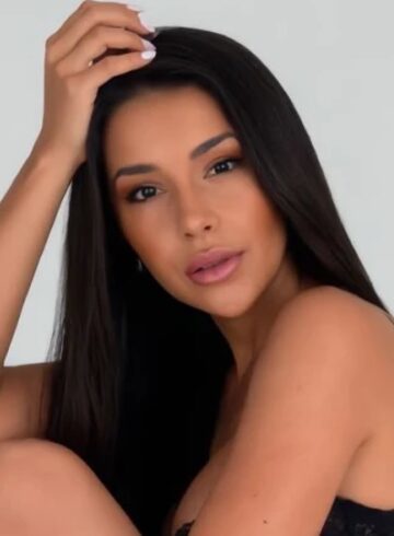Mayfair 400-to-600 Soladad london escort