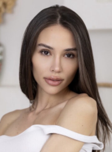 Central London brunette Ibra london escort