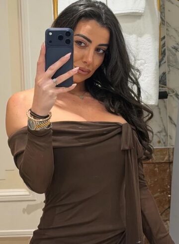 Canary Wharf party-girl Frankie london escort