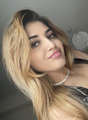 Paddington blonde Violet london escort