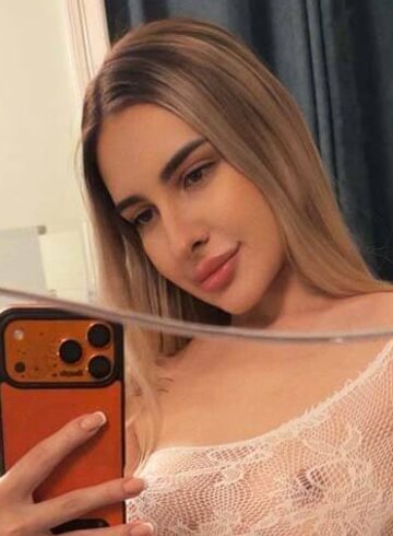 Marylebone party-girl Kimber london escort