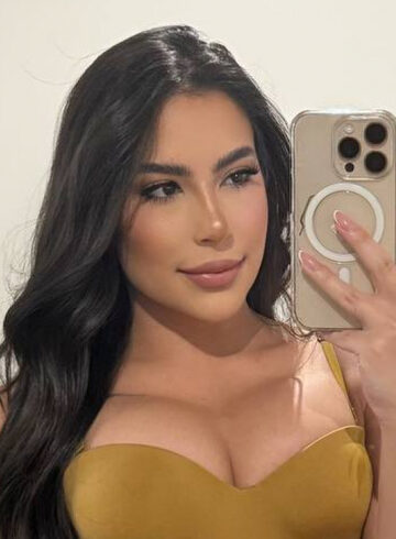 Marylebone petite Yasmin london escort