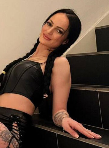 Bayswater brunette Talca london escort