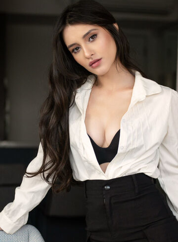 Earls Court brunette Talassa london escort