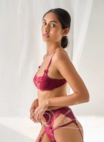 central london massage Amira london escort