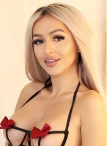 Earls Court blonde Natalia london escort