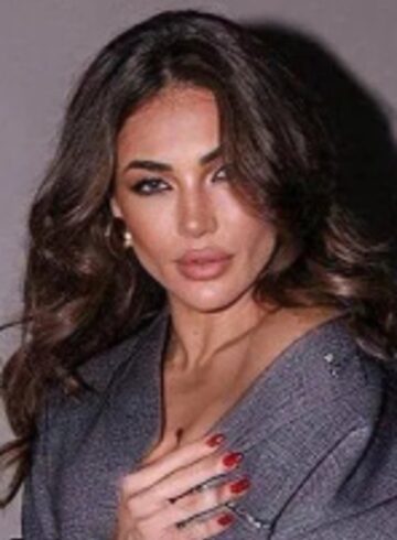 South Kensington  Mizona london escort
