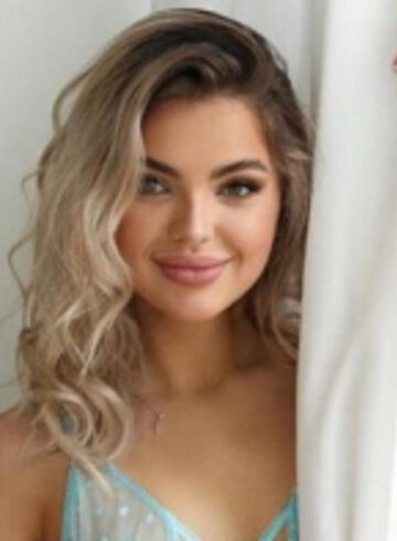 Earls Court  Yunita london escort