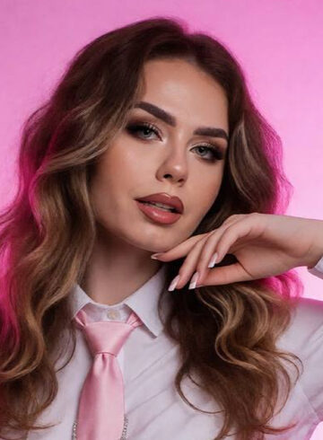 Bayswater party-girl Kombucha london escort