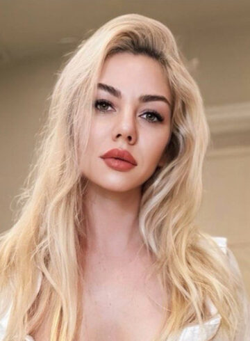 Earls Court party-girl Rada london escort