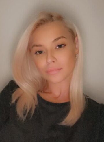 Earls Court party-girl Ona london escort