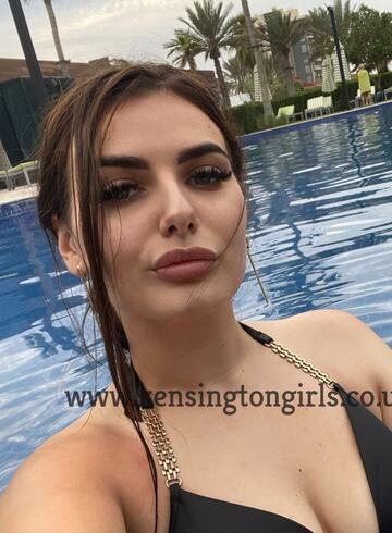 Earls Court blonde Katty london escort