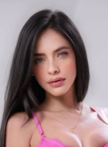 Central London brunette Bruna london escort