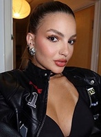 Central London busty Zeriva london escort