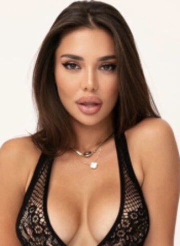 Marylebone brunette Alba london escort