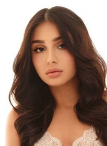 Earls Court 300-to-400 Minilla london escort